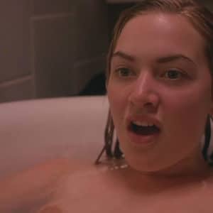 Kate Winslet cumming bathtub scene in Heavenly Creatures