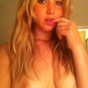 Jennifer Lawrence naughty tits