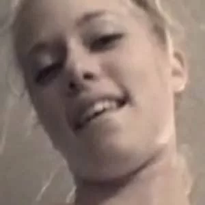 Kendra Wilkinson Sex Tape Video Leaked!