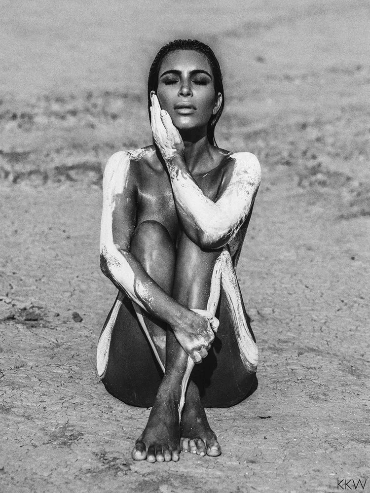 Kim Kardashian nude desert shoot (5)