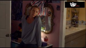 Scena intima di Brie Larson (United States Of Tara)