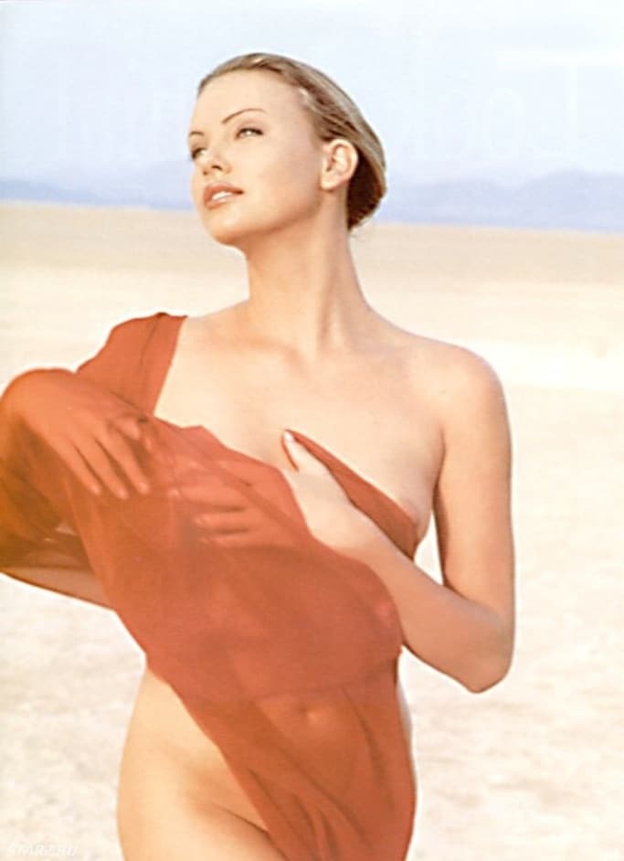 Charlize Theron model in desert