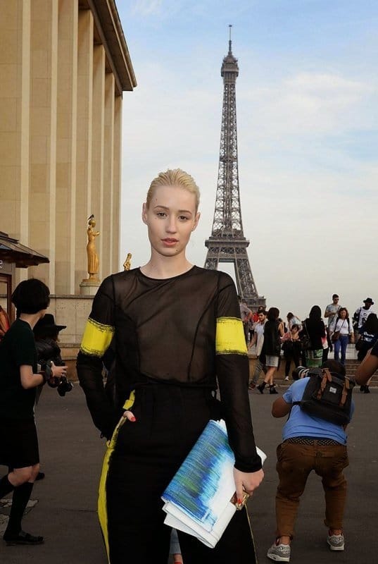 Iggy Azalea bare nipples (5)