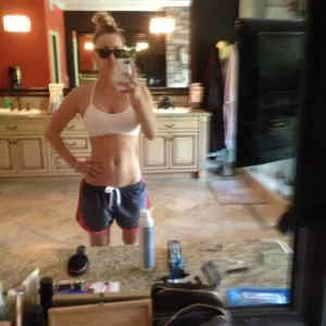 Kaley Cuoco Nude Fappening Pics Leaked (14)
