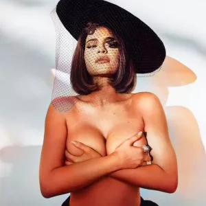 Kylie Jenner modeling topless Instagram