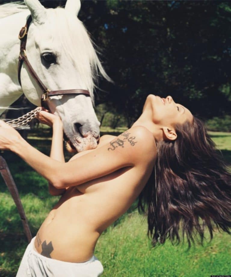 Angelina Jolie Rolling Stone topless photos (2)