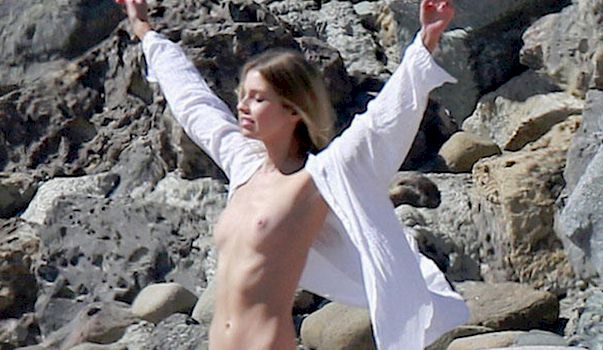 Desnuda stella maxwell Kristen Stewart