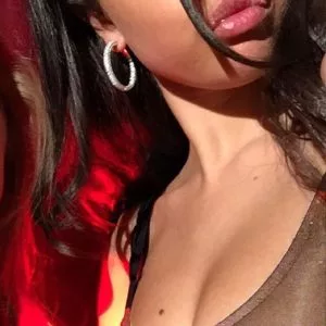 Selena Gomez kissy face and