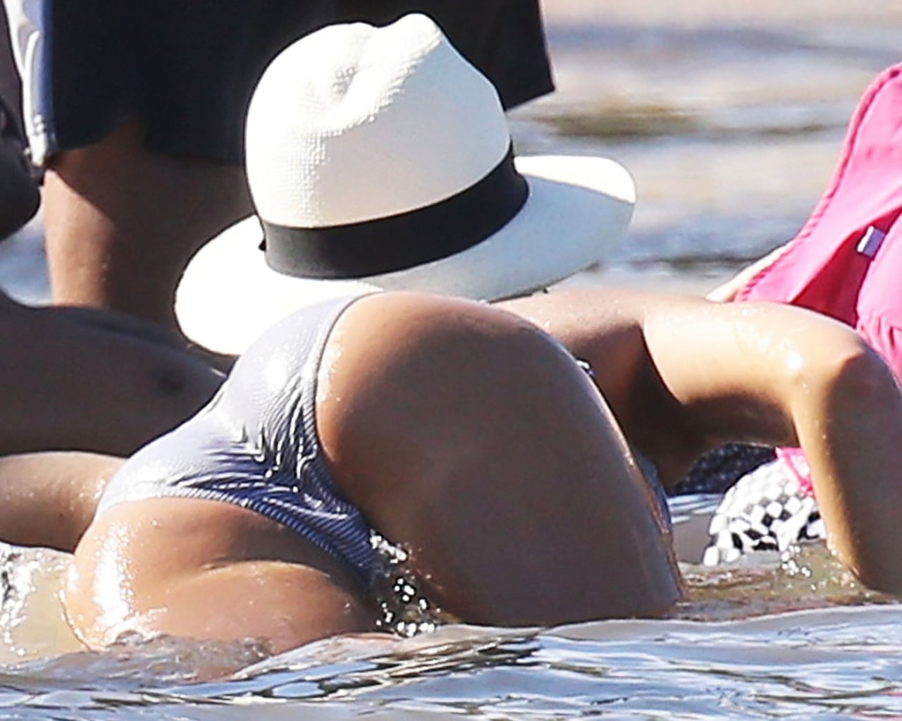 Jessica Alba bikini bent over