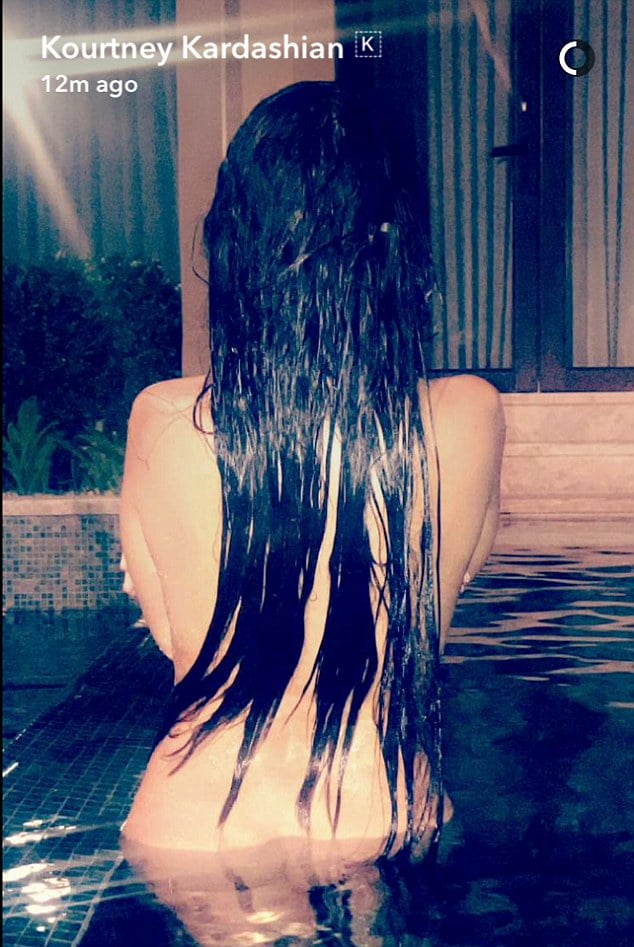 celebrity kourtney kardashian nude snapchat pic totally naked in the water with wet hair