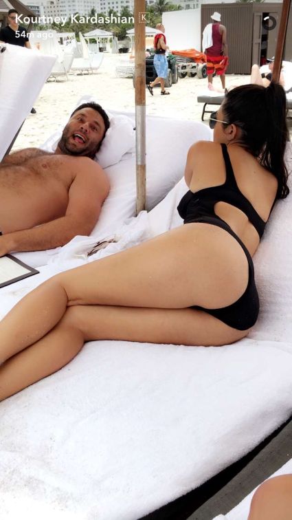 Kourtney Kardashian gorgeous ass in swimsuit crotch shot