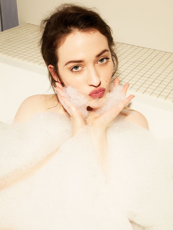 hacked pic of kat dennings of her in the bathtub