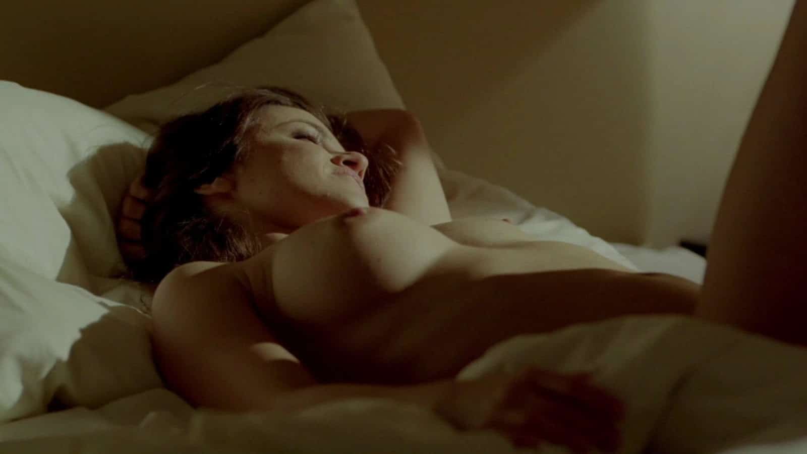 glee star melissa benoist nude tits in hot sex scene