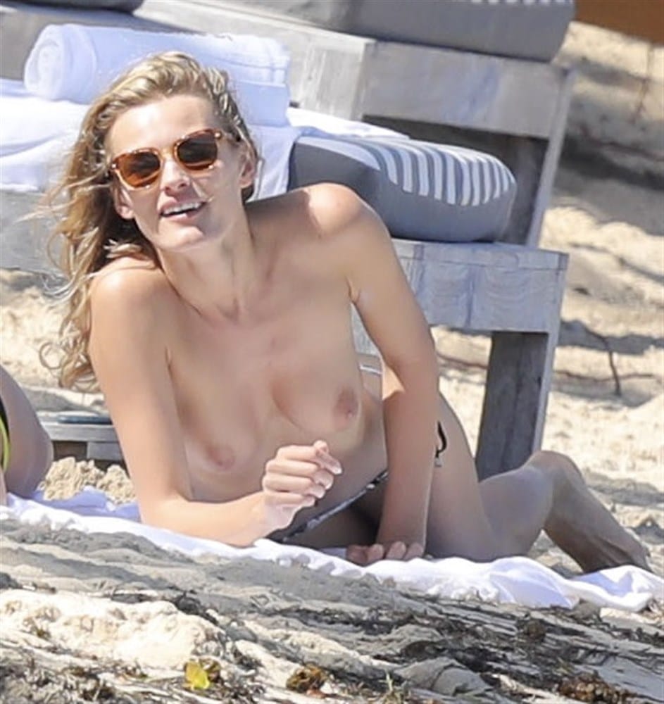 Dazzling Edita Vilkeviciute topless wearing sunglasses