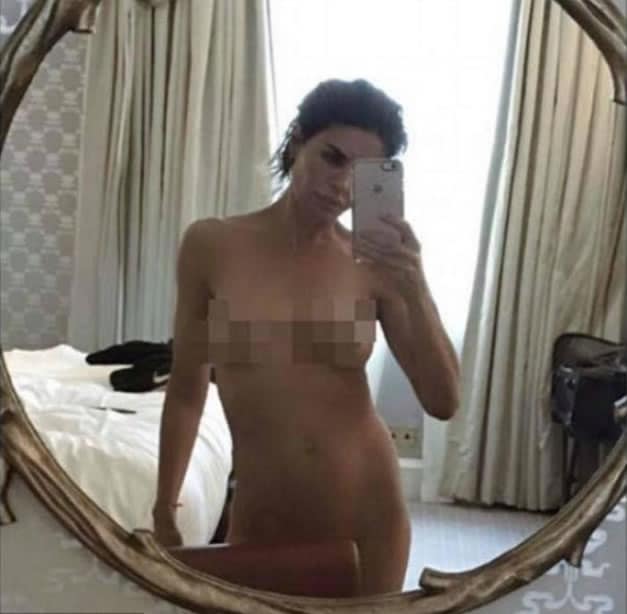 Lisa Rinna nude instagram selfie Feb 2017