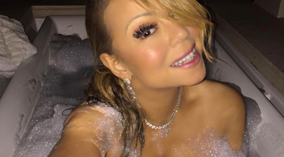 sexy Mariah Carey nude pic in bathtub