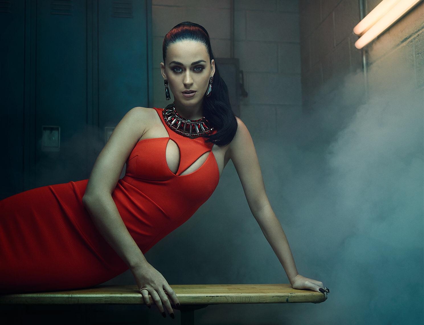 Katy Perry sexy red dress