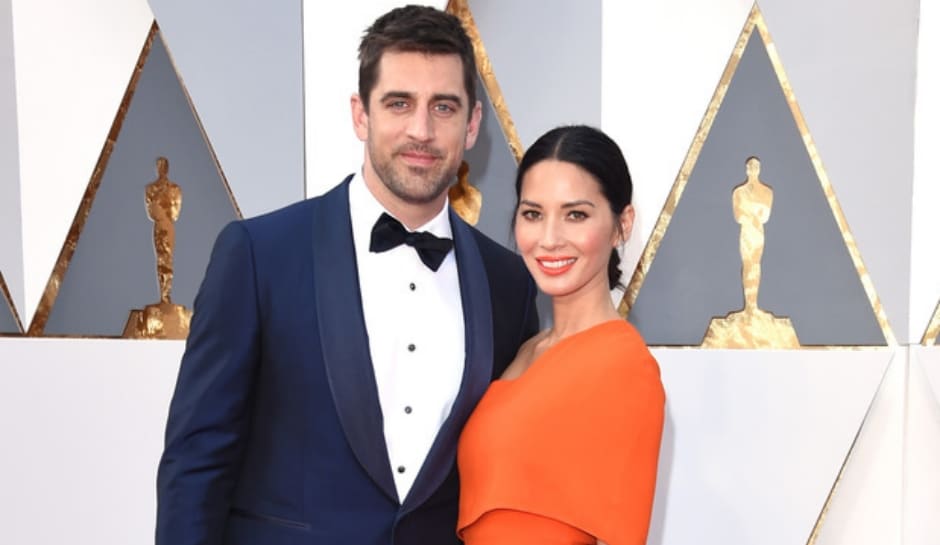 olivia munn and aaron rodgers at awards ceremony