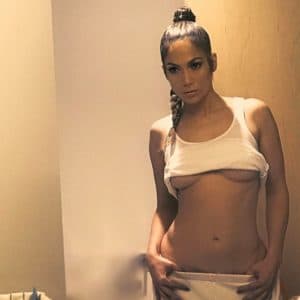 Jennifer Lopez showing some under tits