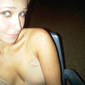 Hayden Panettiere naked boobs