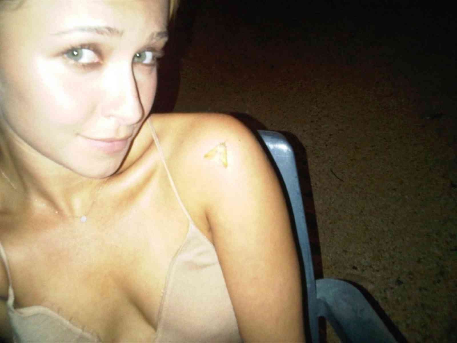 Hayden Panettiere naked boobs
