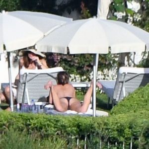 Jennifer Aniston vagina paparazzi beach