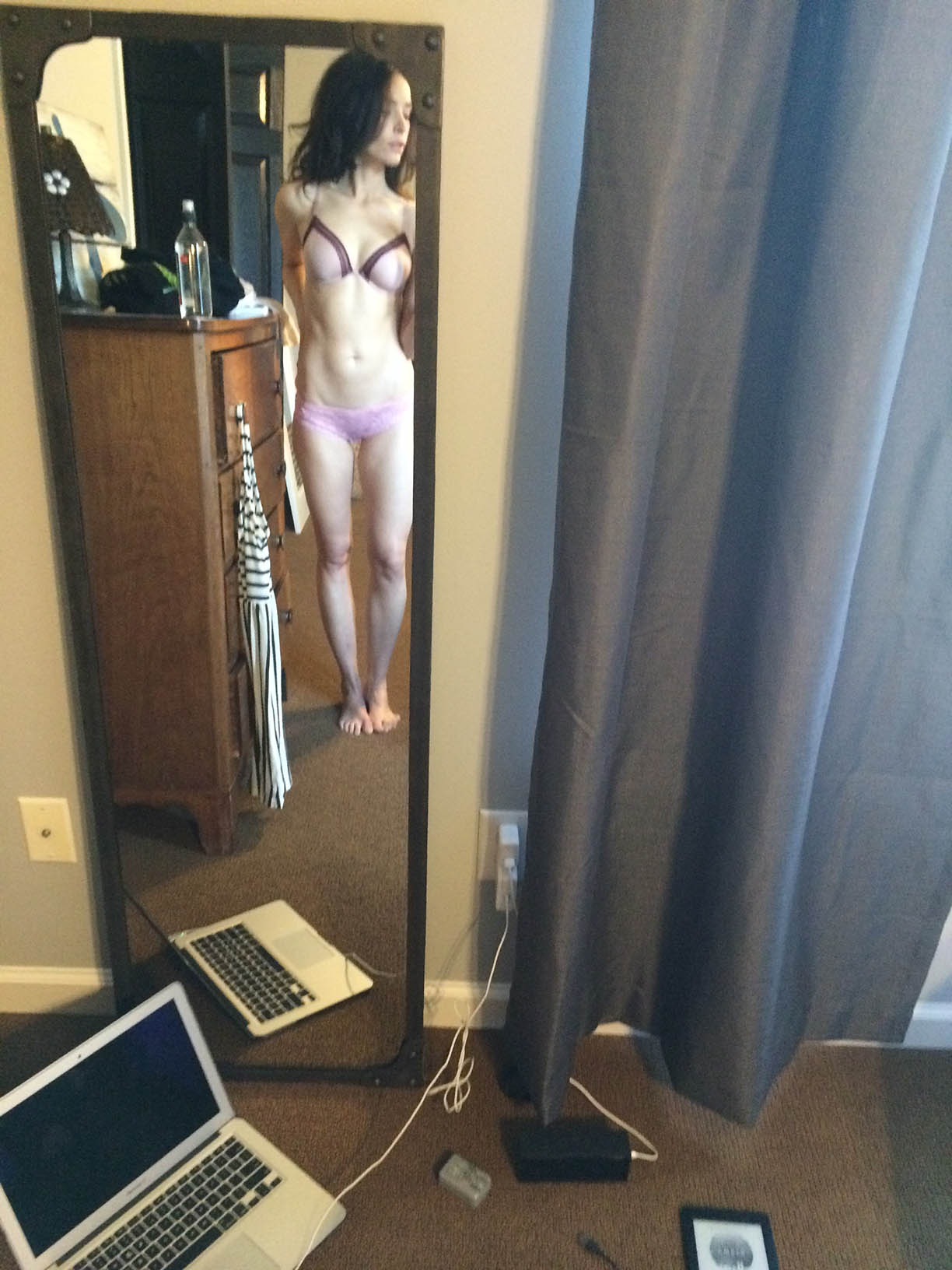 Nude selfie packages