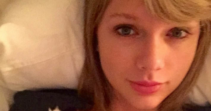 Taylor Swift sexy selfie