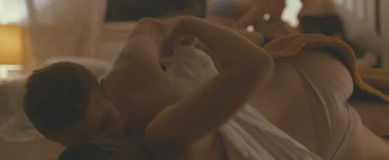 Elizabeth Olsen nice tits