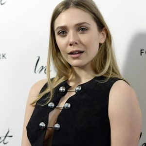 Elizabeth Olsen pussy showing