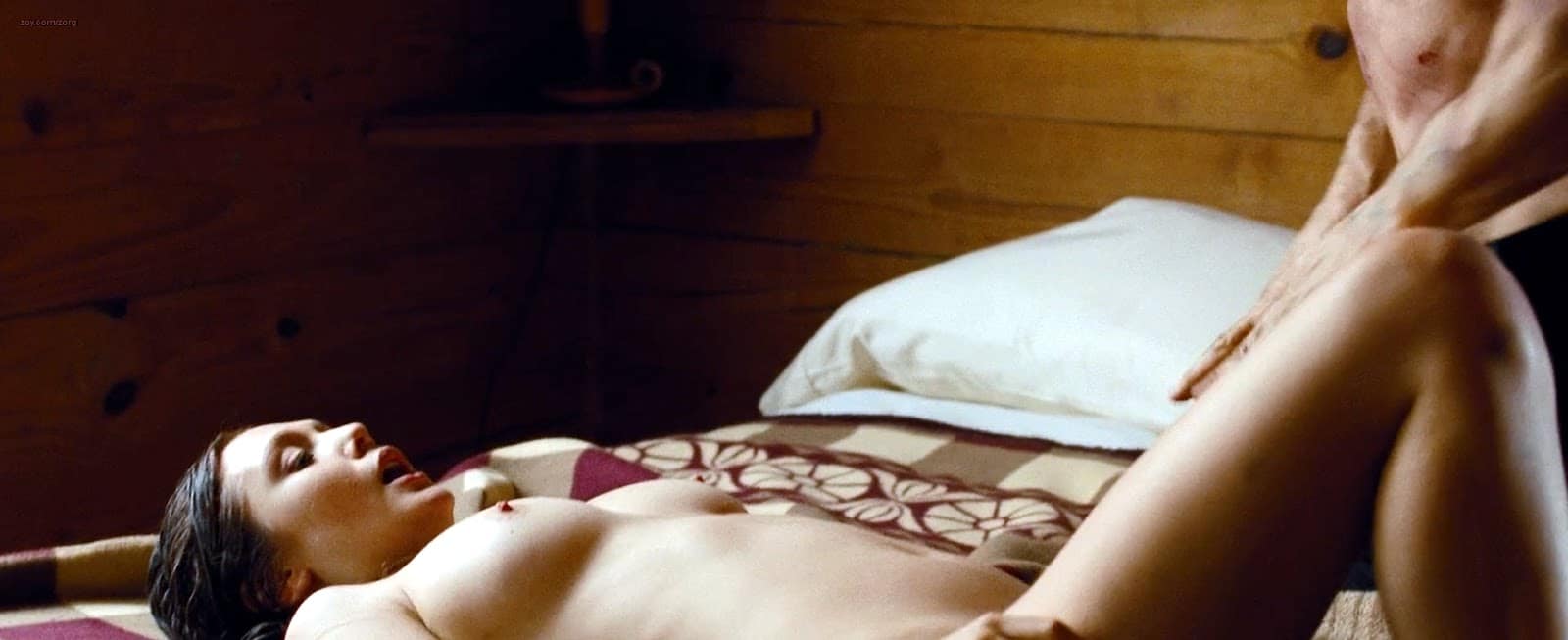Elizabeth Olsen sexy naked