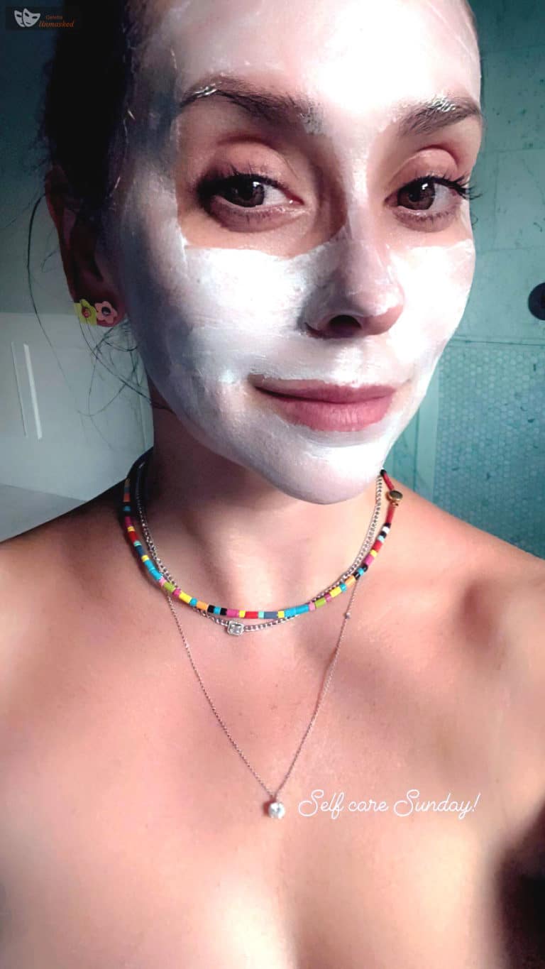 Jennifer Love Hewitt topless Instagram selfie