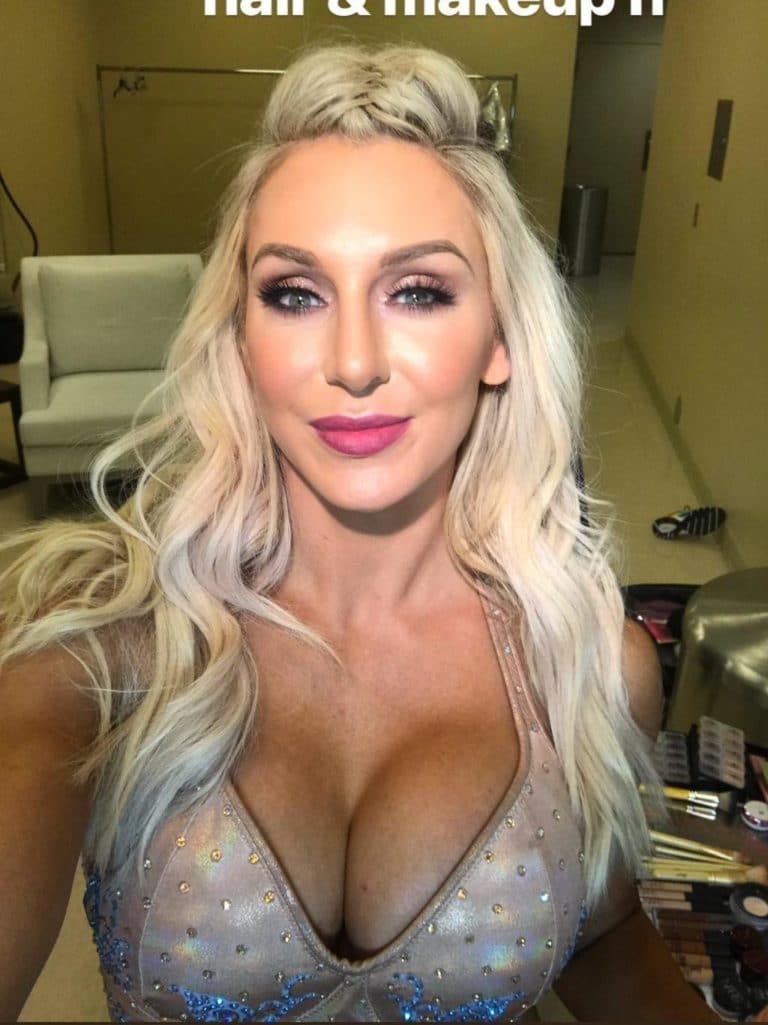 Flair nackt Charlotte  WWE: Charlotte