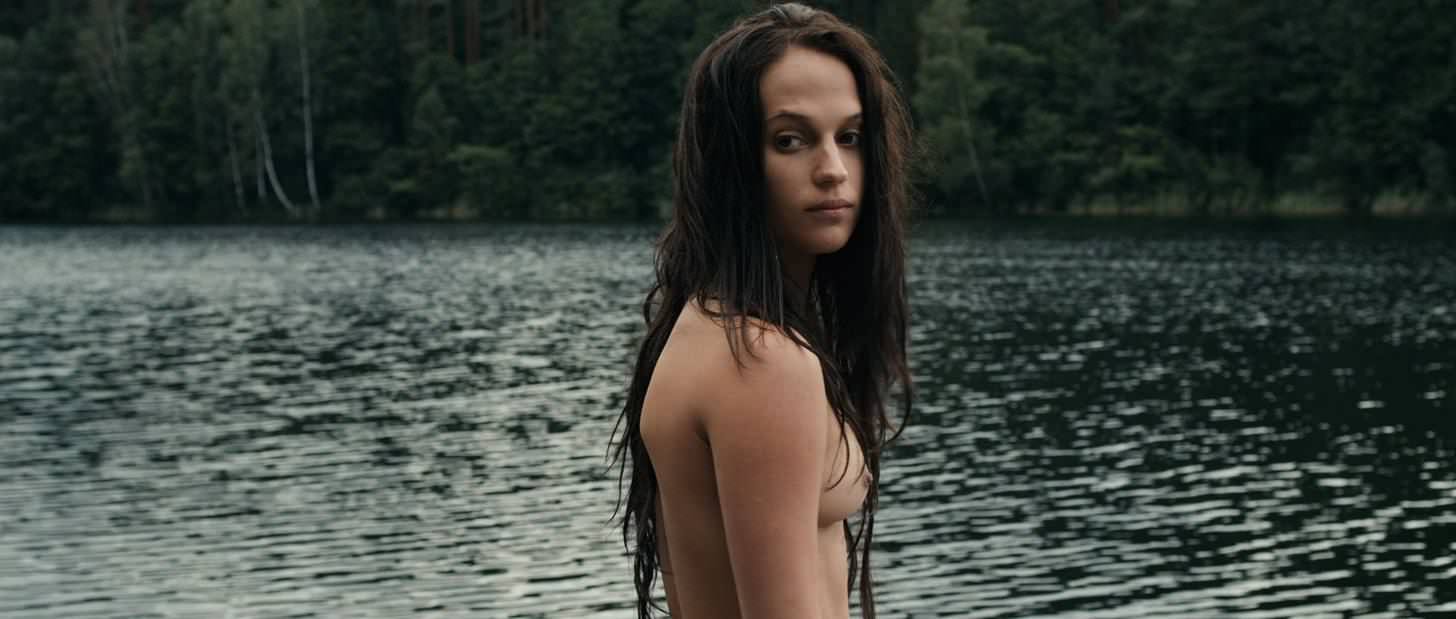 Alicia Vikander pussy showing