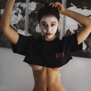 Alexis Ren sexy leaks