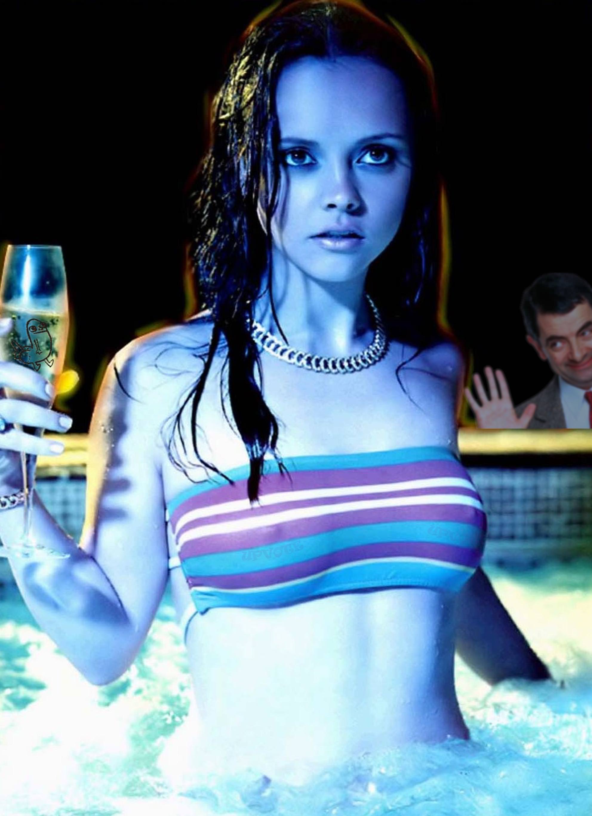 Christina Ricci sexy nude