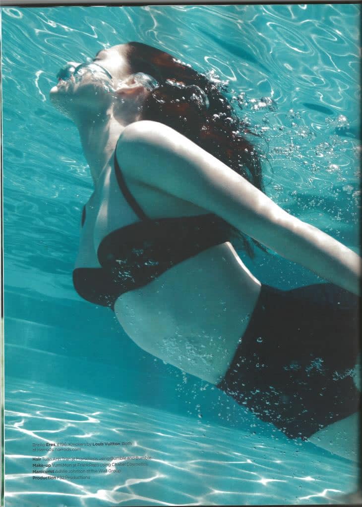 Kristen Stewart boobs underwater