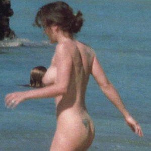 Fappening alyssa milano Naked Celebrities