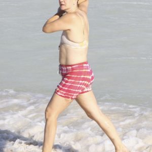 Drew Barrymore nude boobs