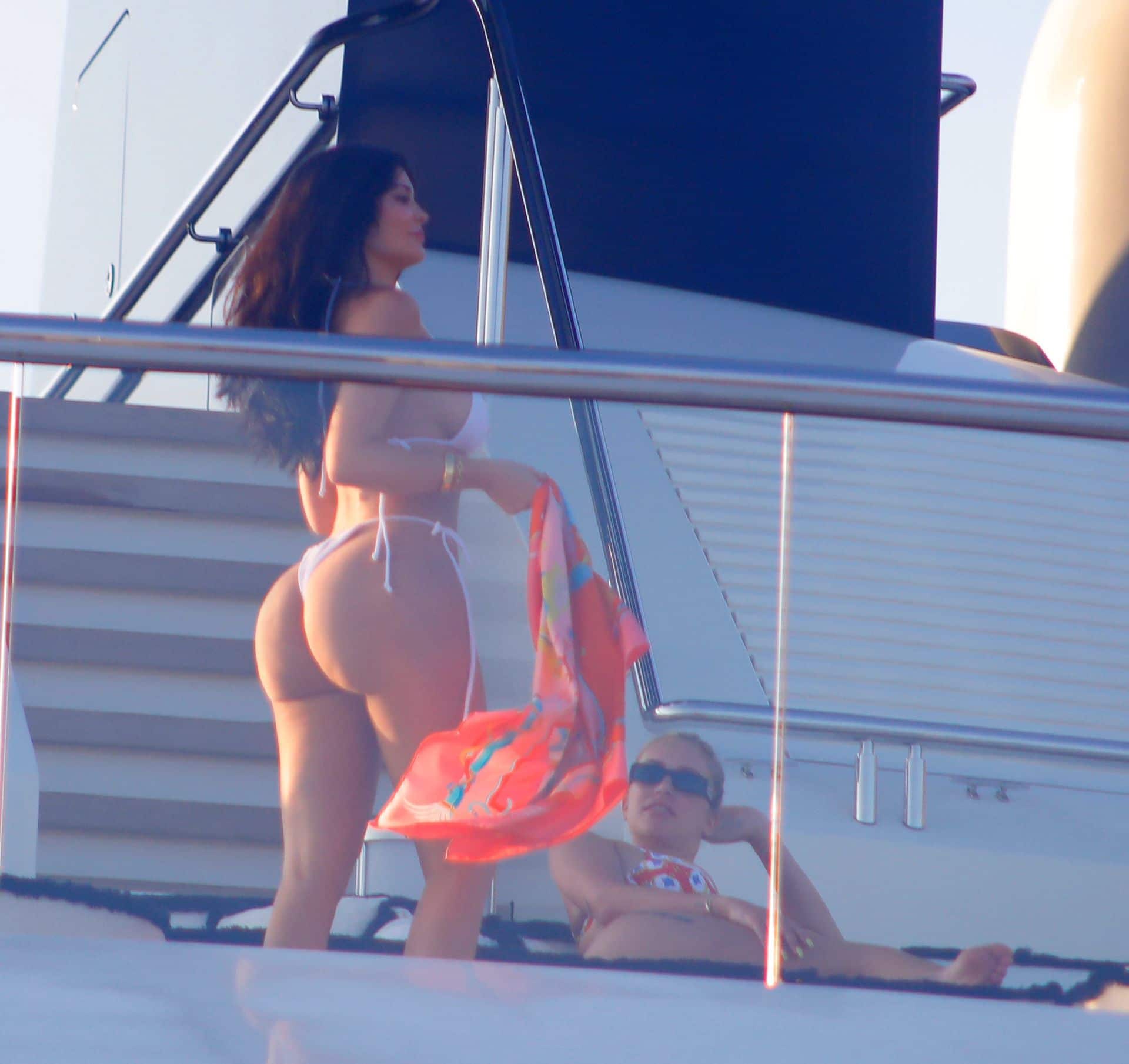 Kylie Jenner nips